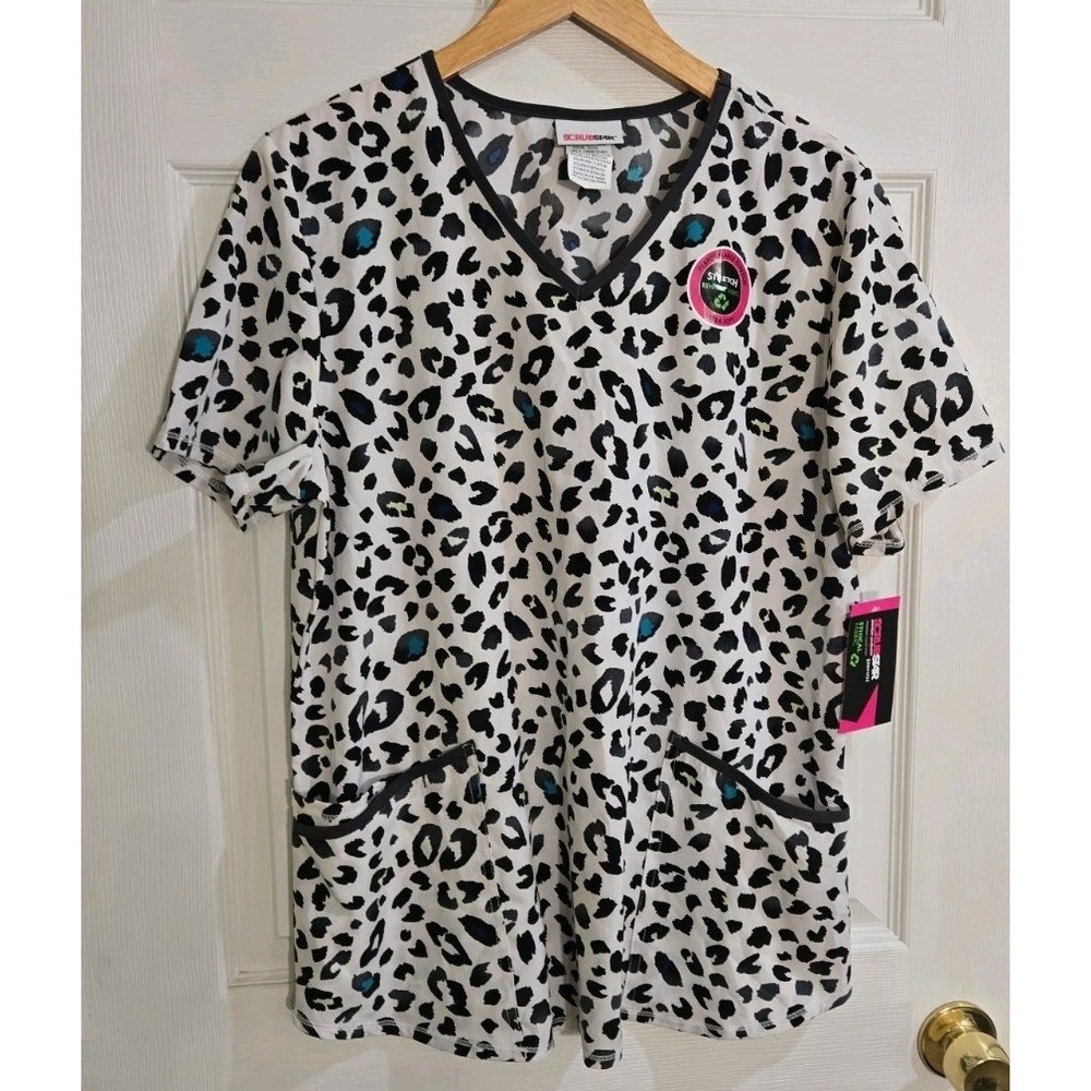 Scrubstar Scrub Shirt LARGE V-Neck Womens Leopard Ultra Soft Stretch NEW